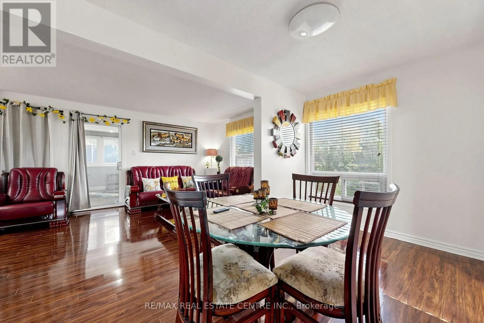 1 HAWKINS COURT