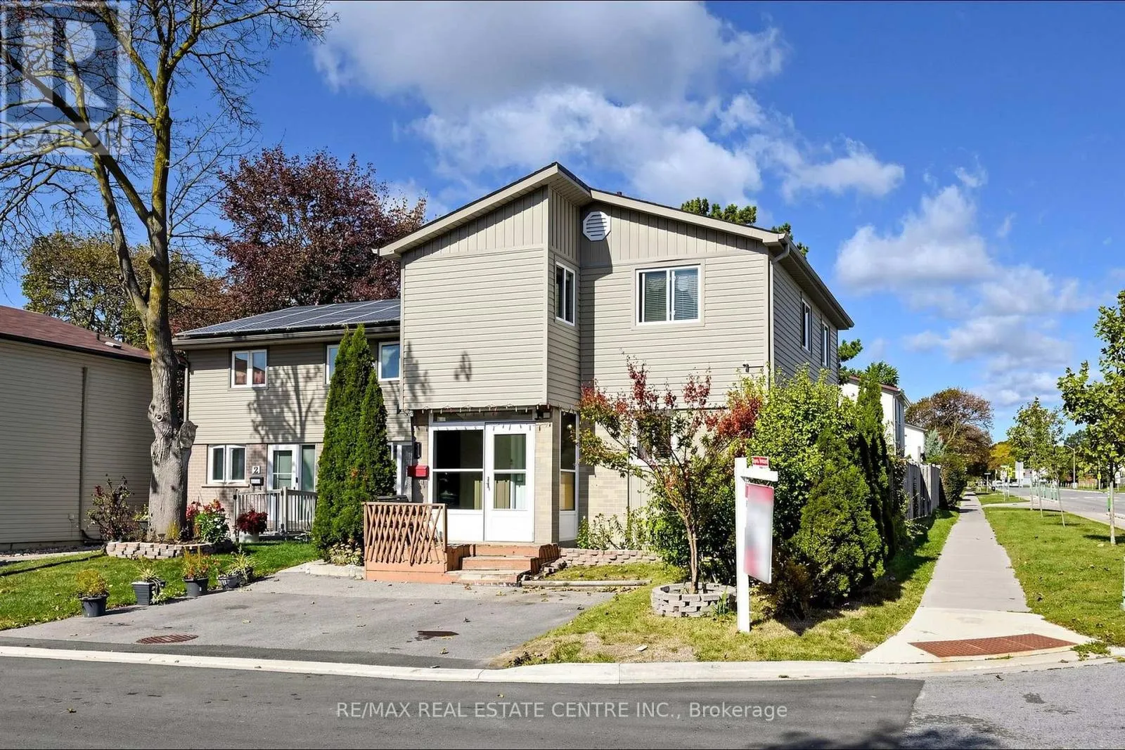 1 HAWKINS COURT