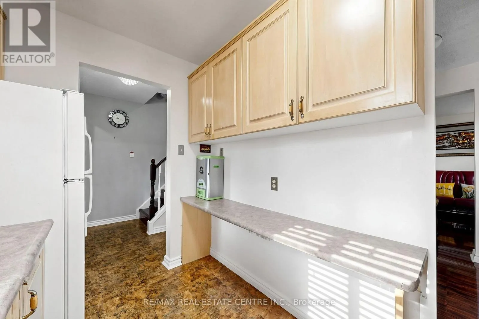 1 HAWKINS COURT