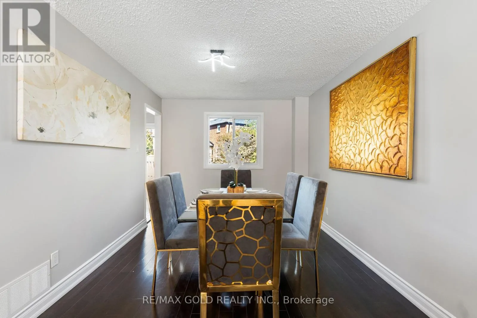 45 PARKSIDE DRIVE