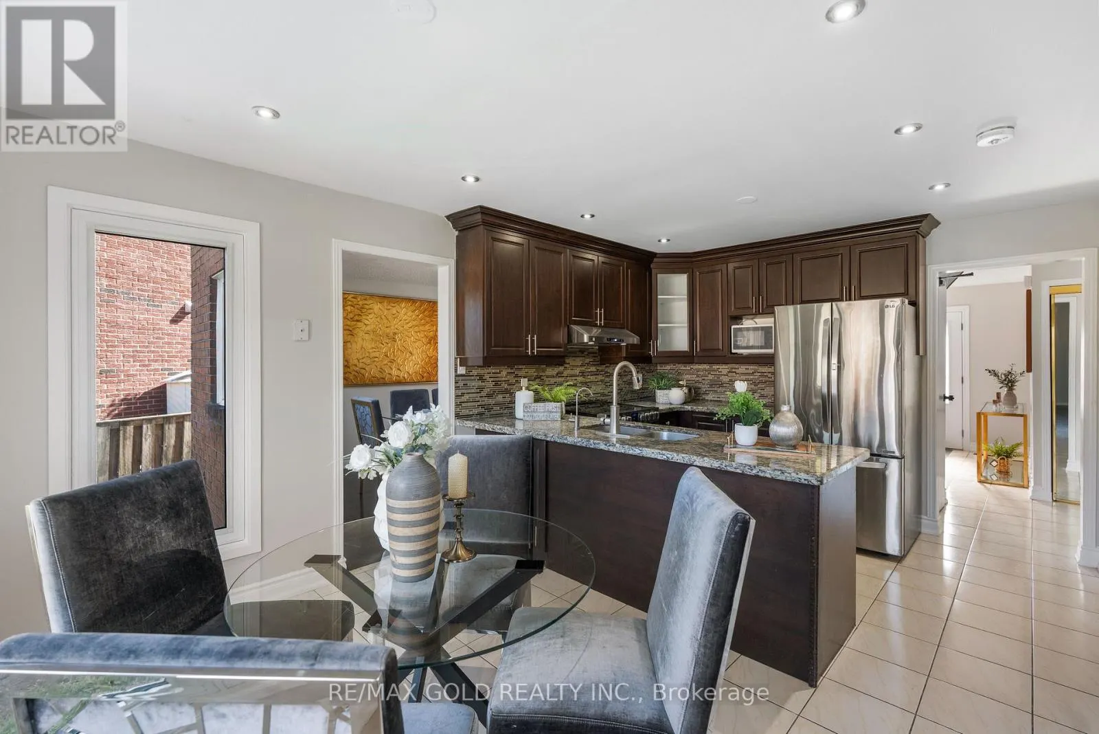 45 PARKSIDE DRIVE