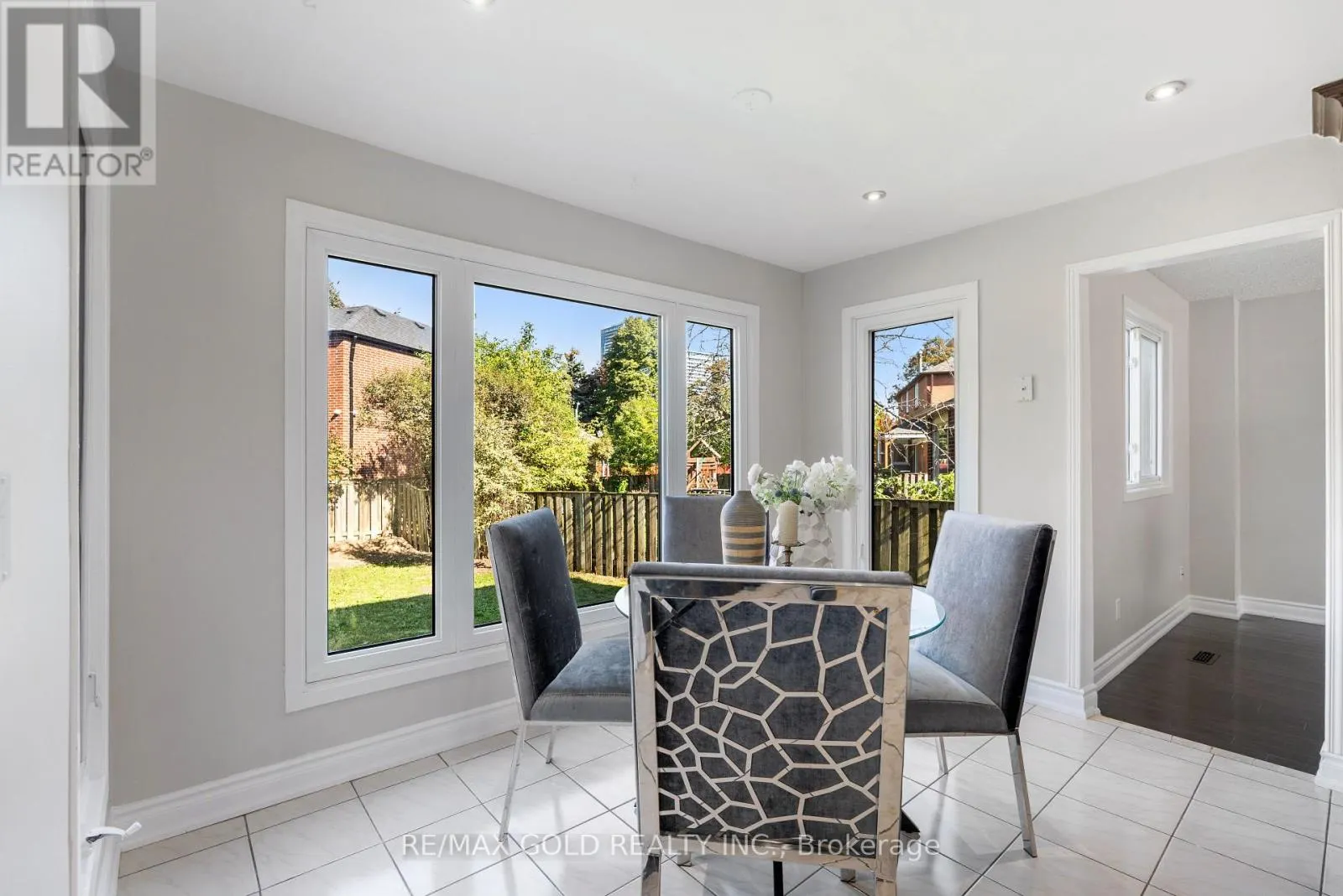 45 PARKSIDE DRIVE