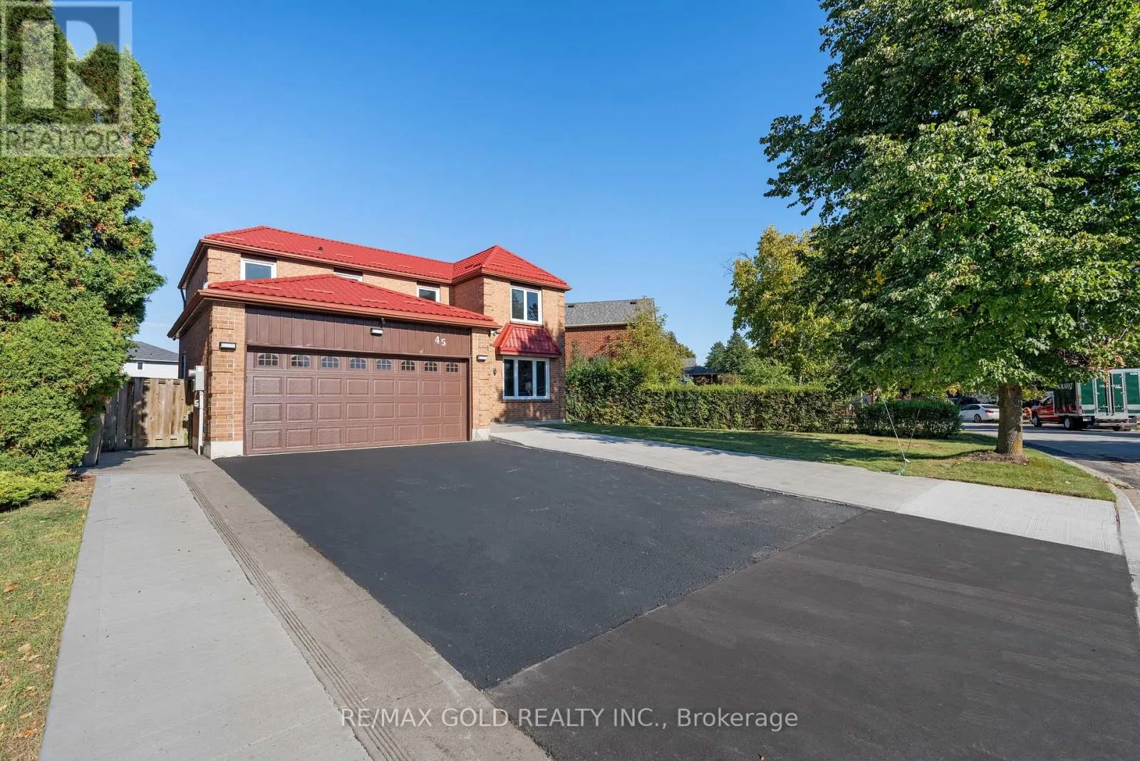 45 PARKSIDE DRIVE