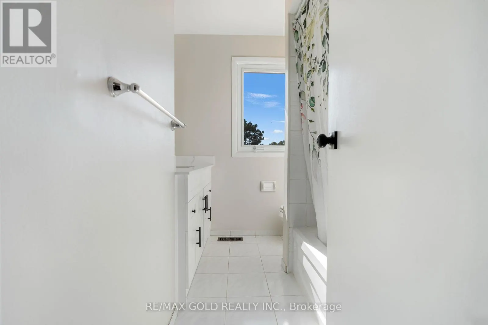 45 PARKSIDE DRIVE