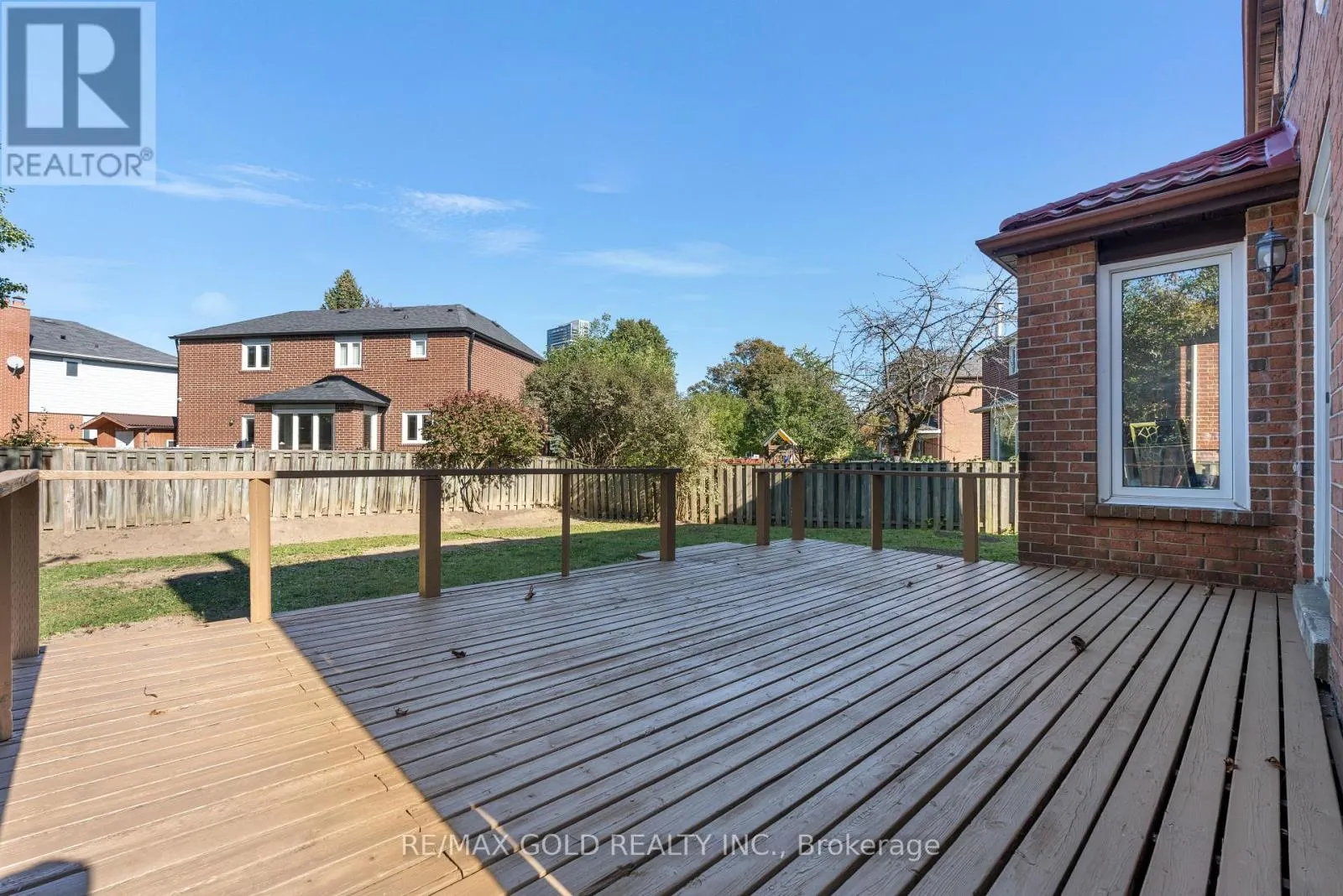 45 PARKSIDE DRIVE