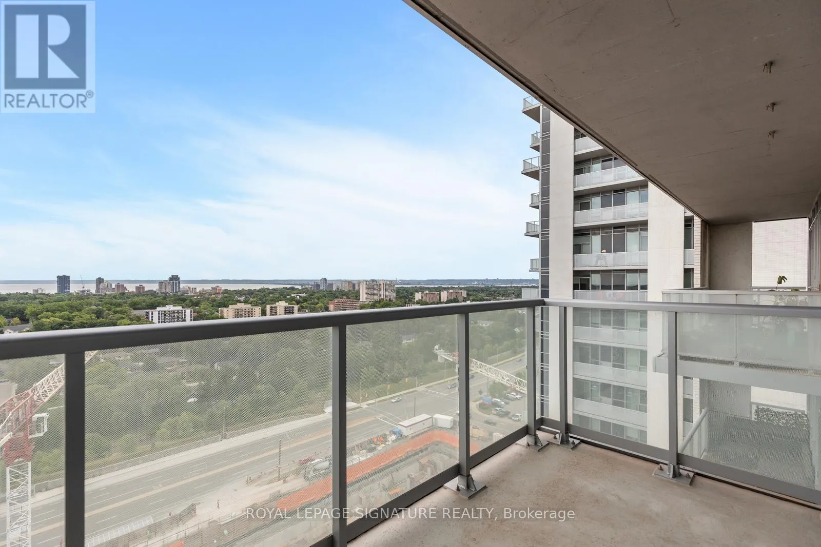 1606 - 2093 FAIRVIEW STREET