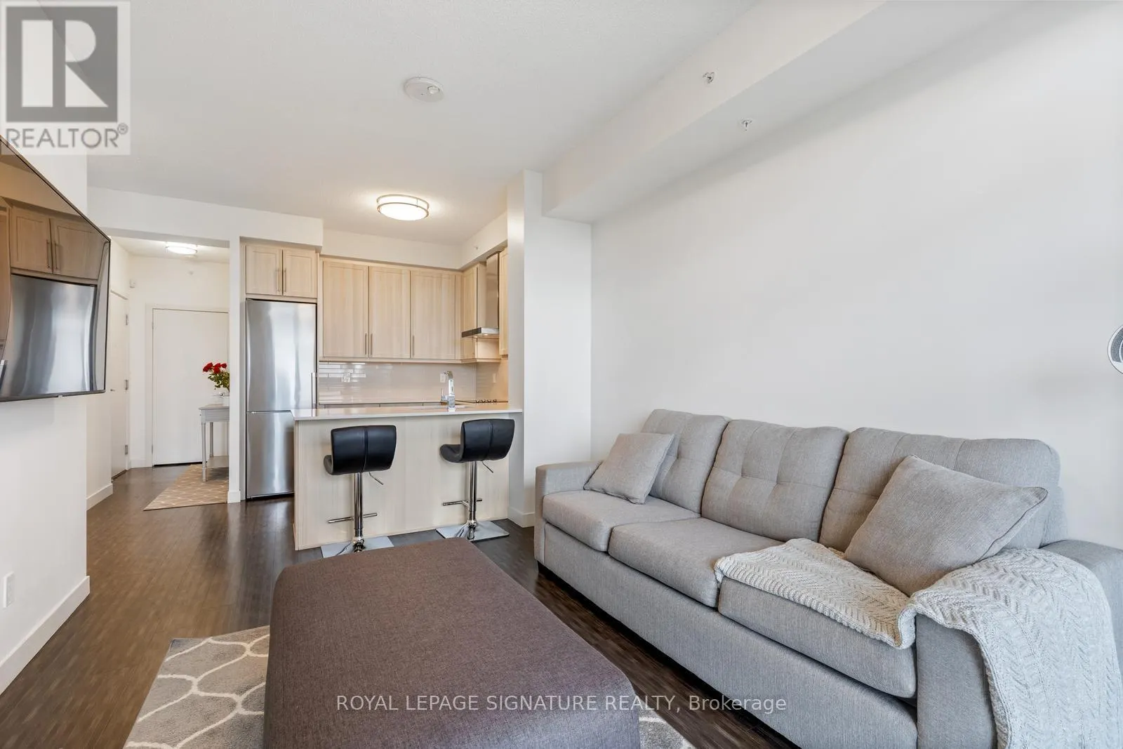 1606 - 2093 FAIRVIEW STREET