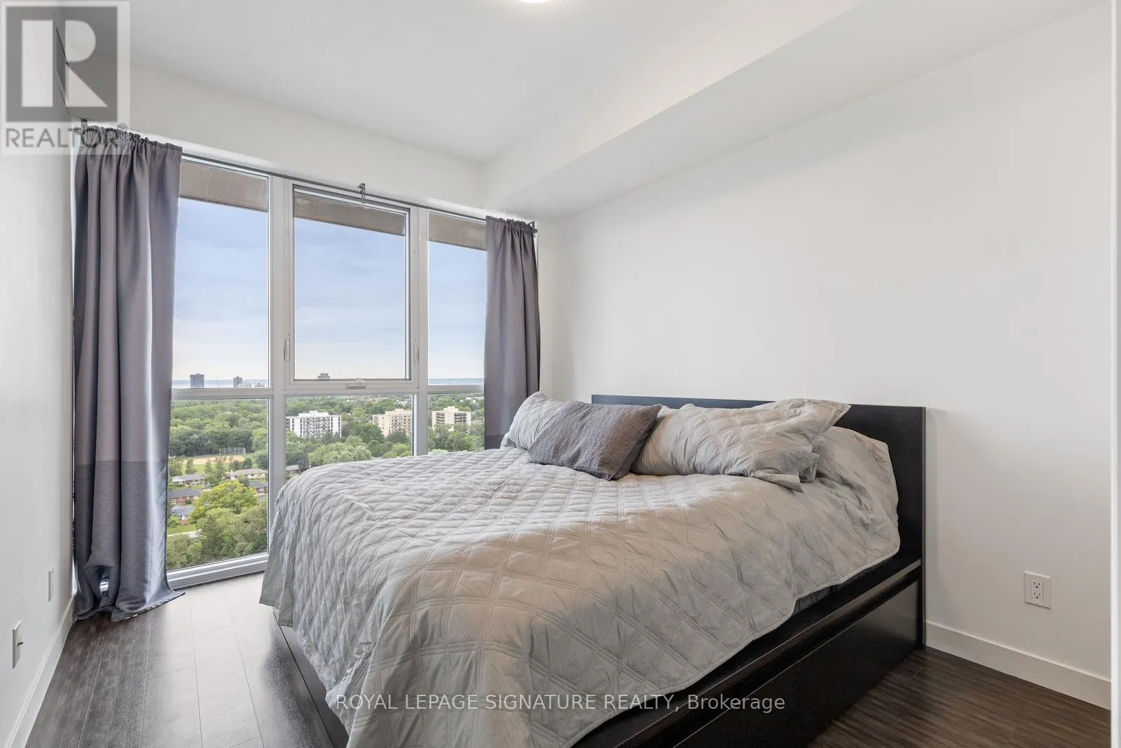 1606 - 2093 FAIRVIEW STREET