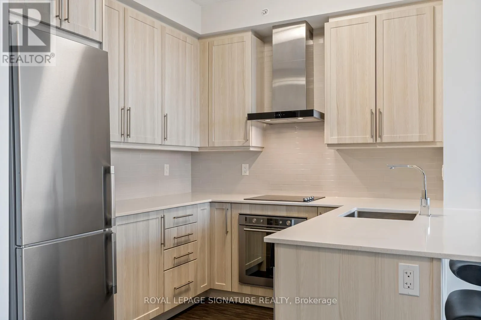 1606 - 2093 FAIRVIEW STREET