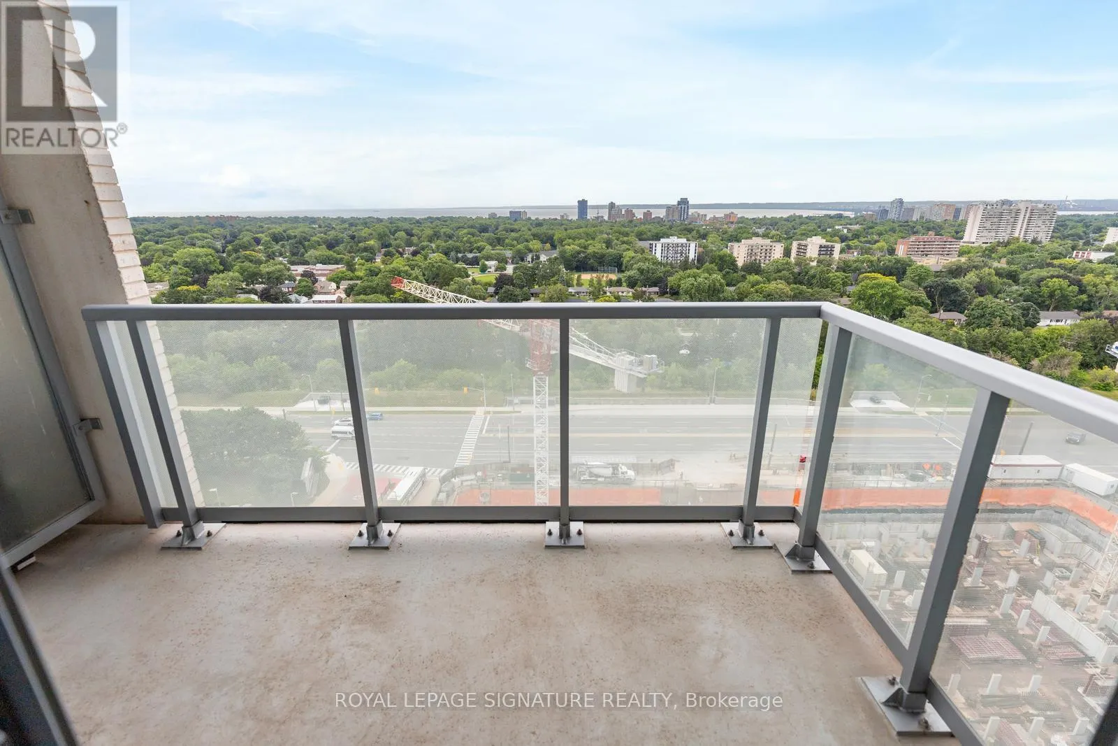 1606 - 2093 FAIRVIEW STREET
