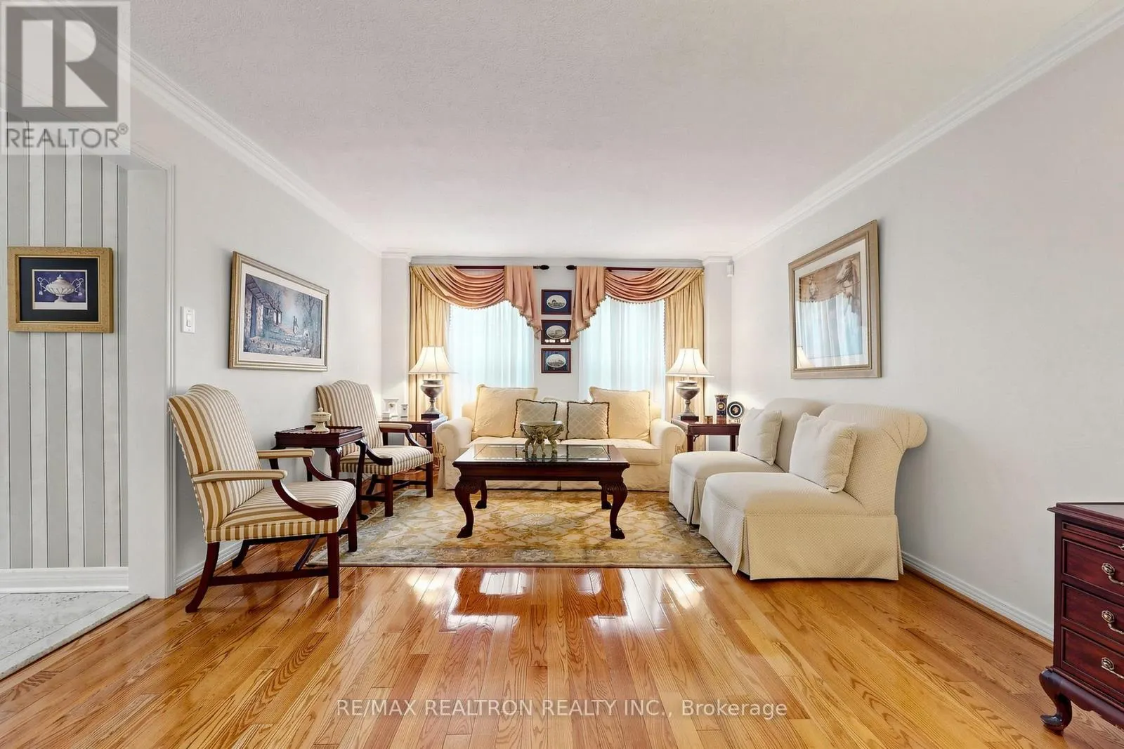 2 MANOR PLACE