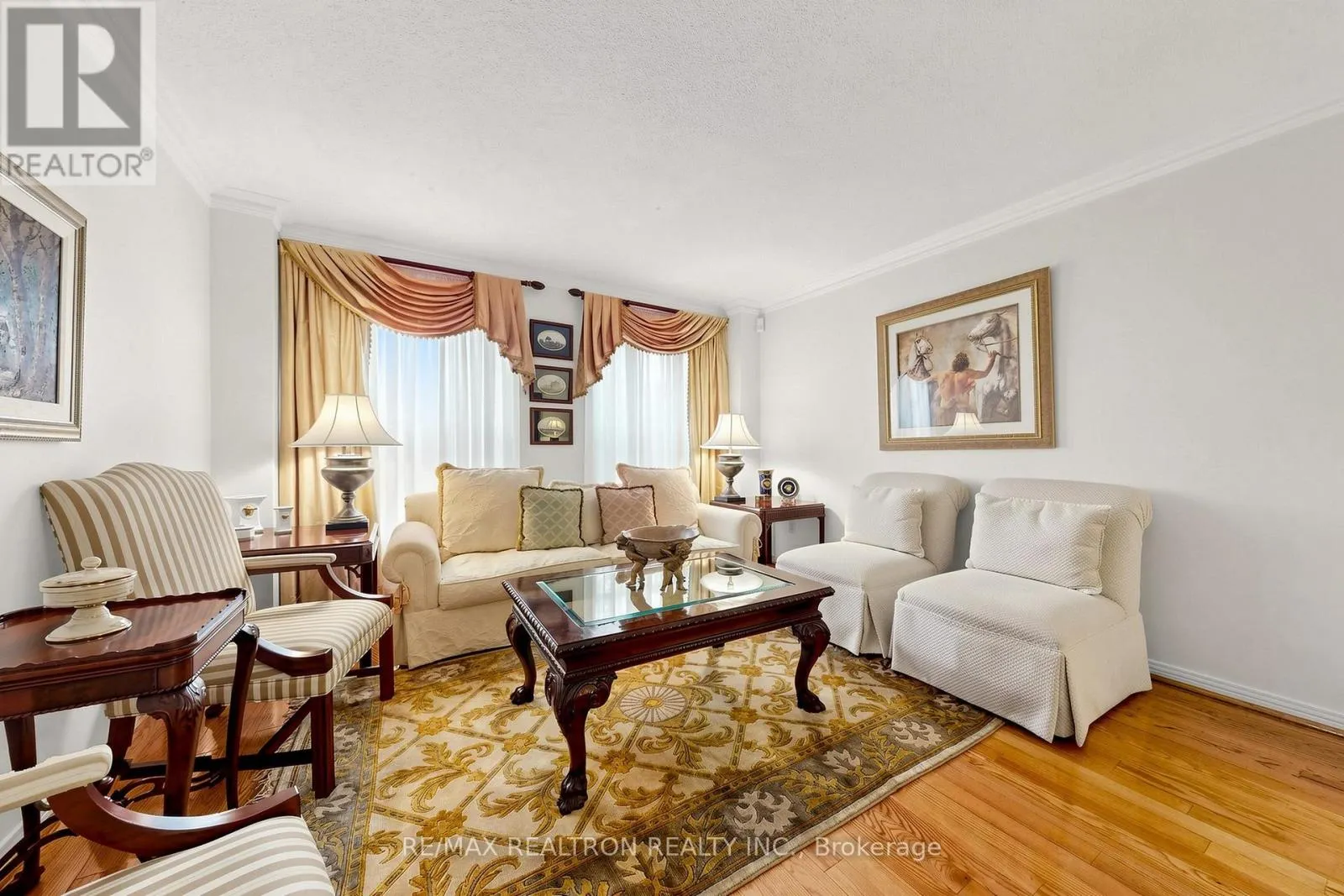2 MANOR PLACE