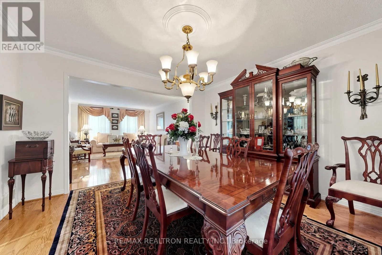 2 MANOR PLACE