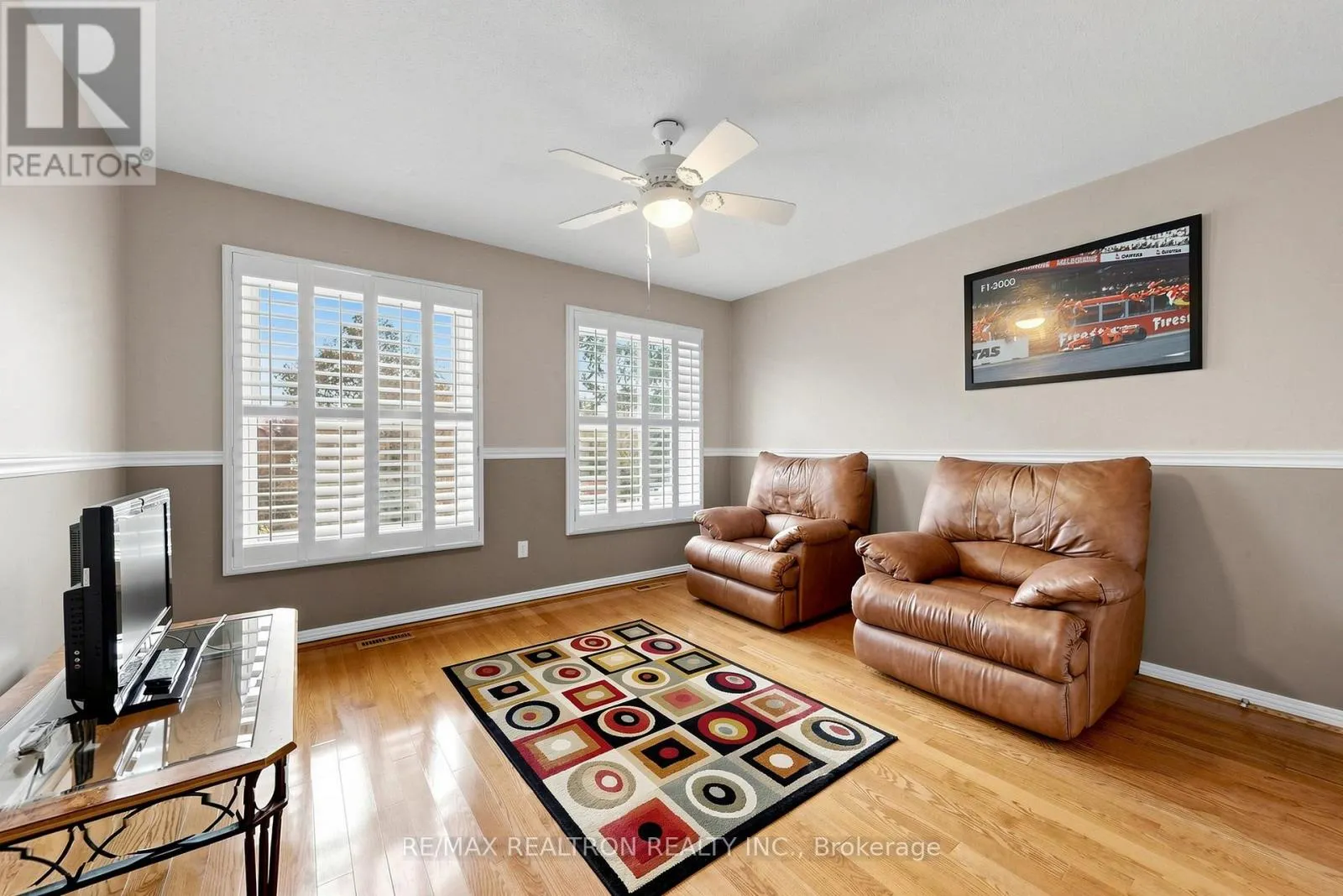 2 MANOR PLACE