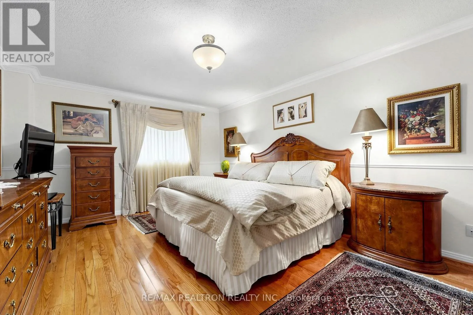 2 MANOR PLACE