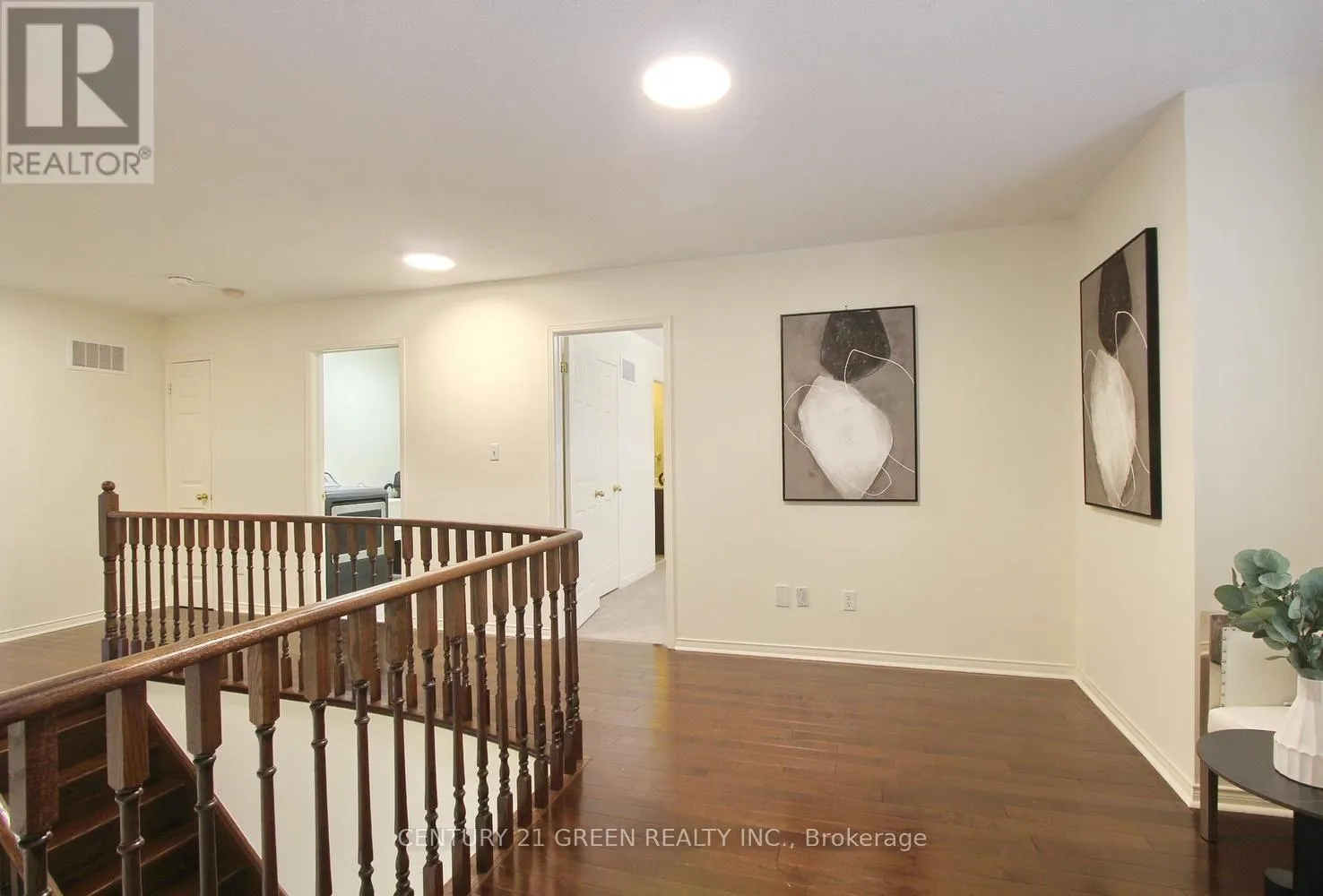 40 COOKVIEW DRIVE