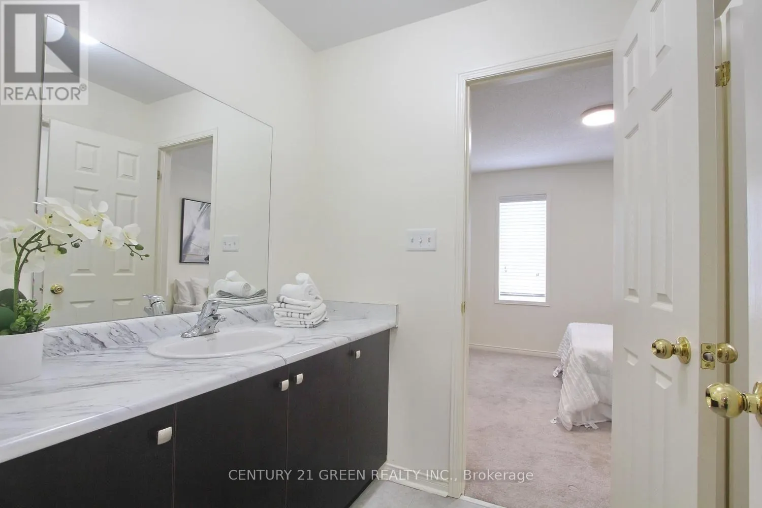 40 COOKVIEW DRIVE