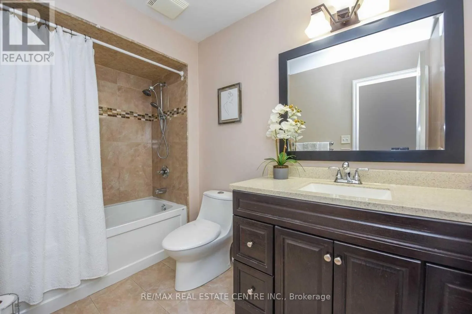 764 AVOCADO CRESCENT