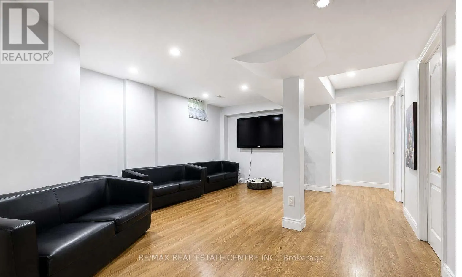 764 AVOCADO CRESCENT