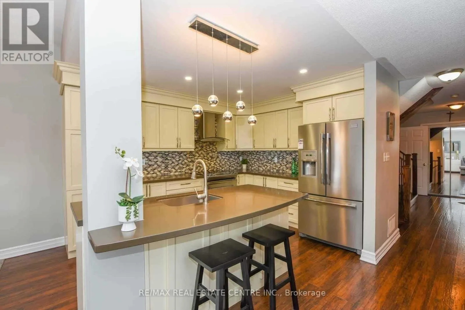 764 AVOCADO CRESCENT