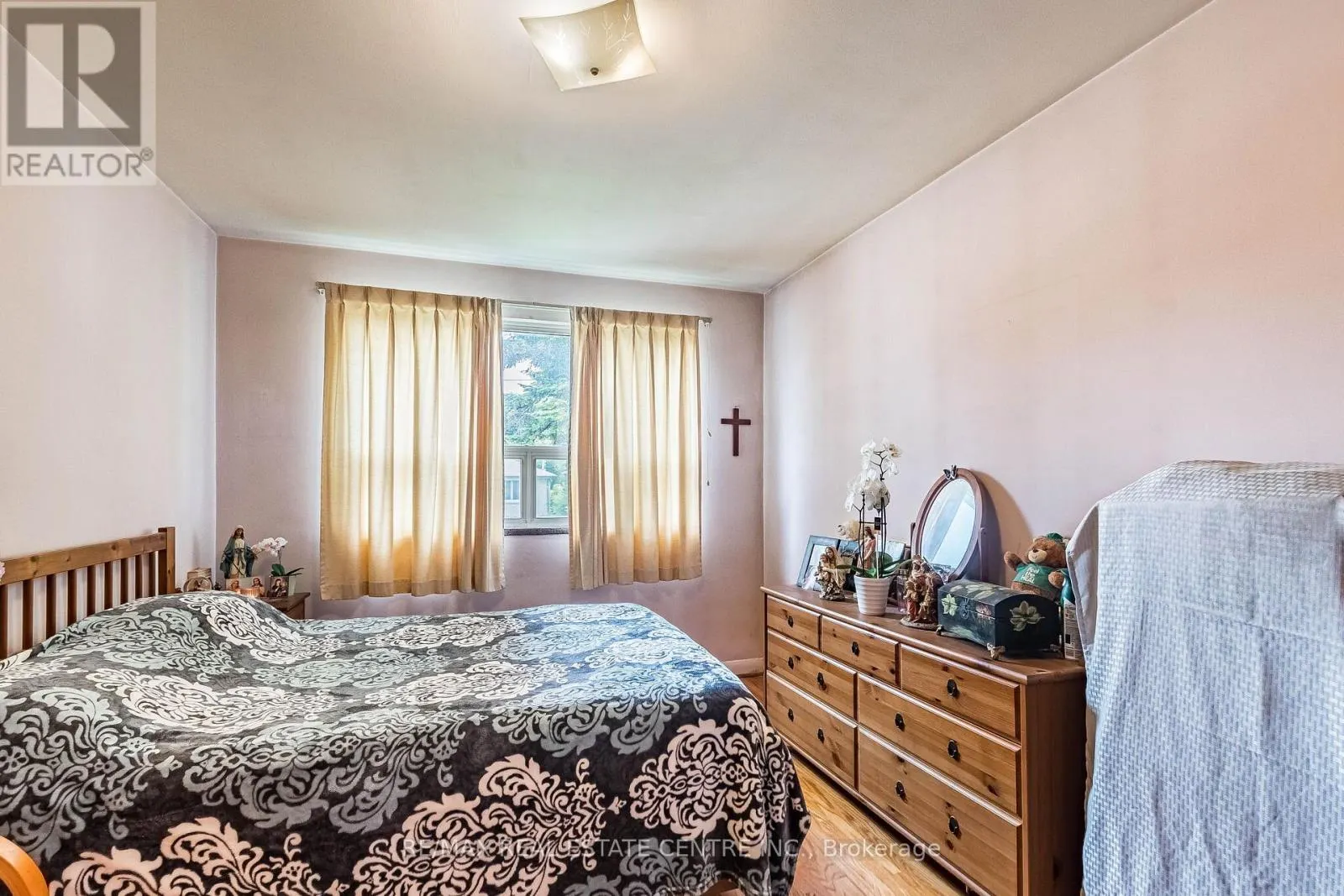 6939 JUSTINE DRIVE