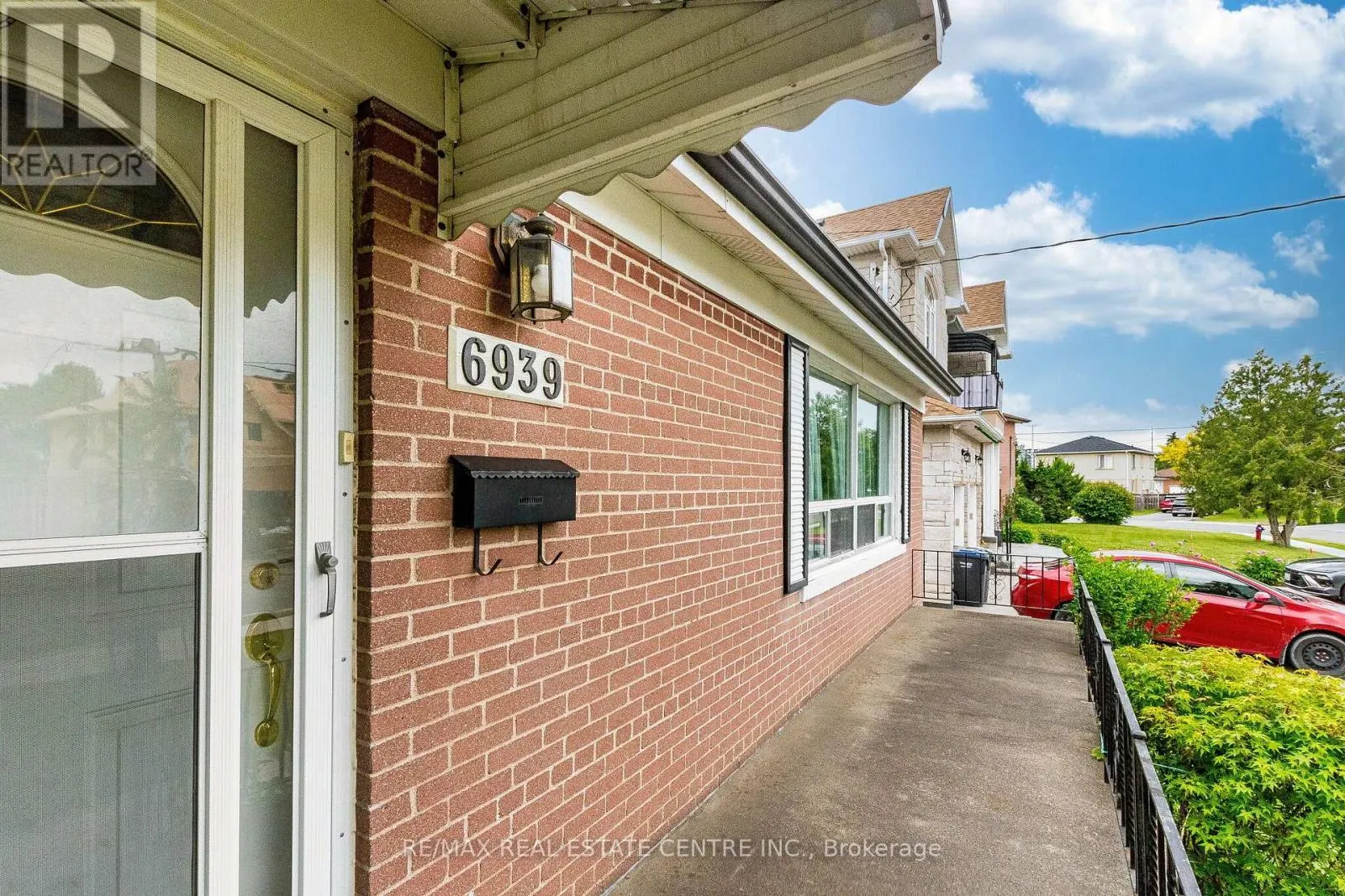 6939 JUSTINE DRIVE