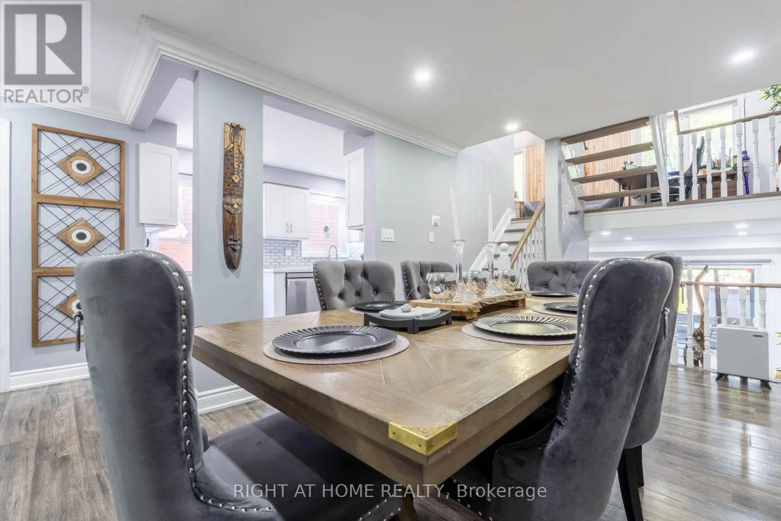 36 BURTON ROAD W