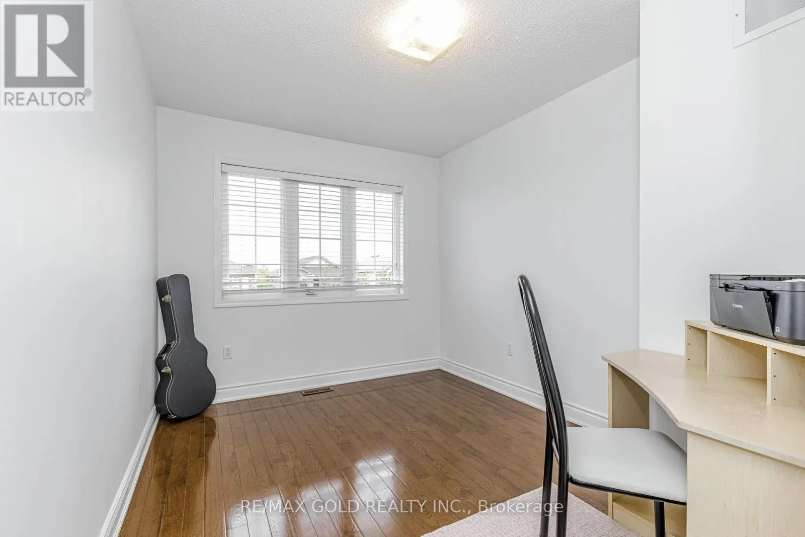 36 SUMMERDALE CRESCENT