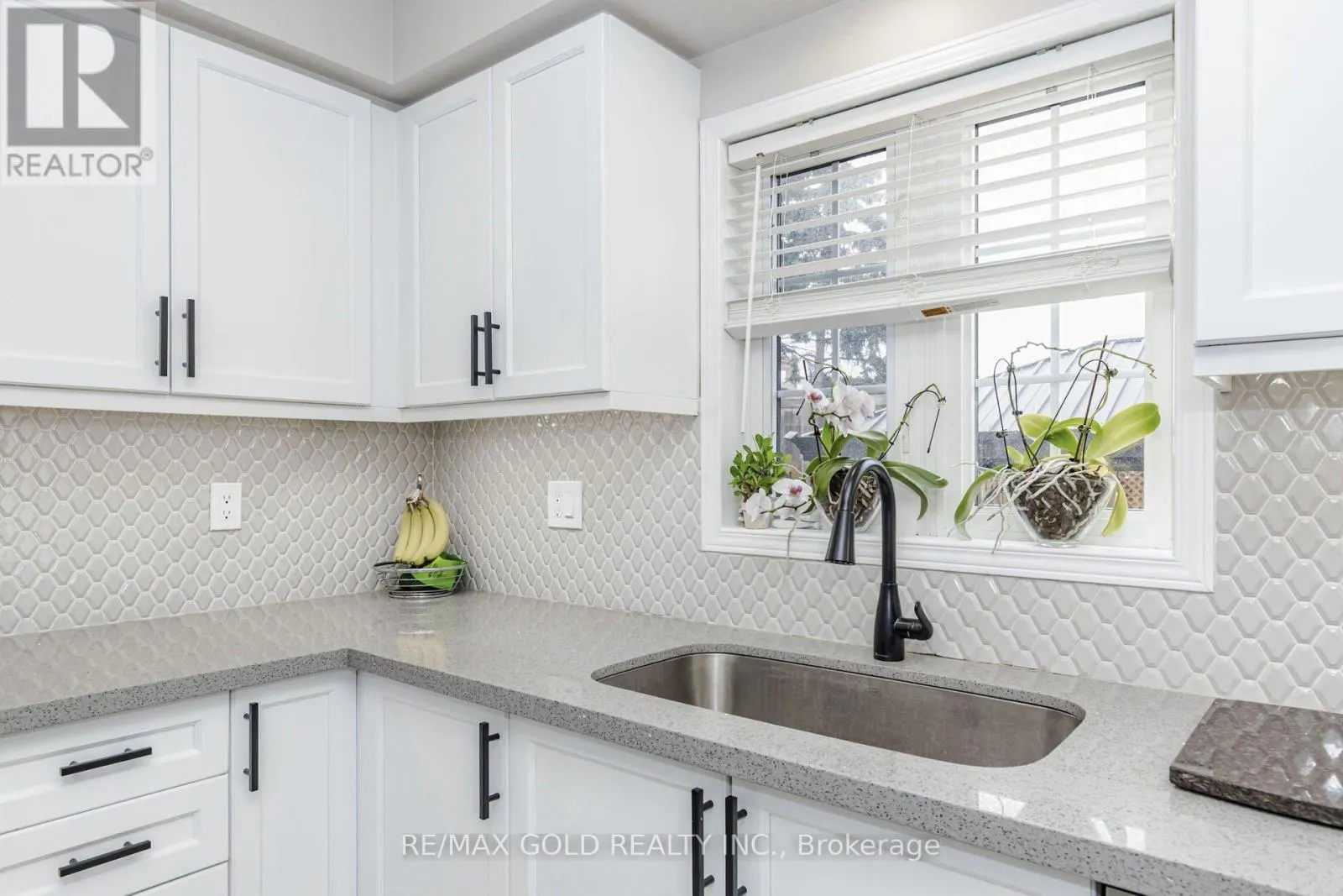 36 SUMMERDALE CRESCENT