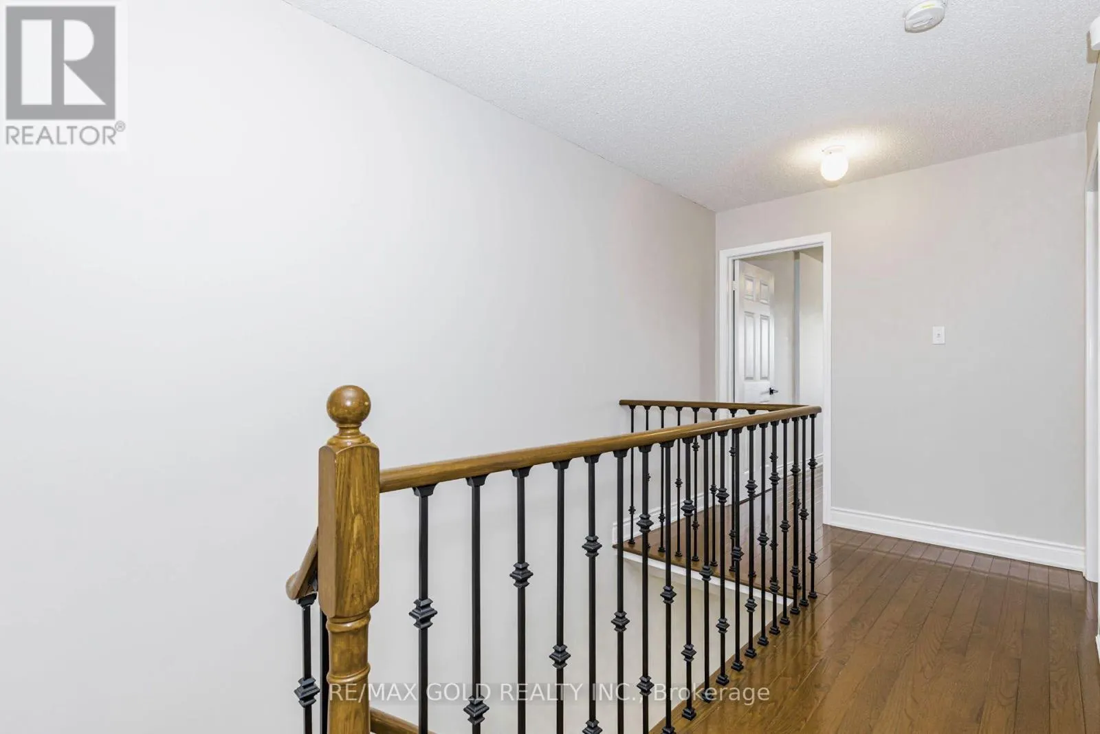 36 SUMMERDALE CRESCENT