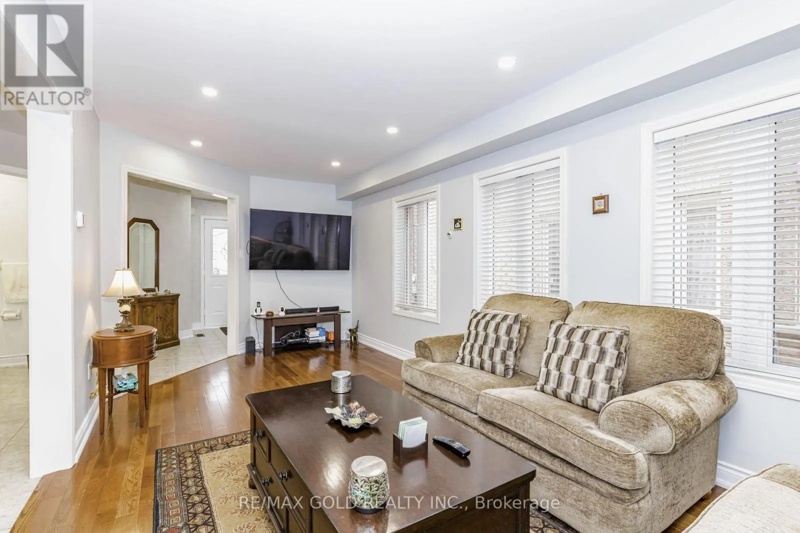 36 SUMMERDALE CRESCENT