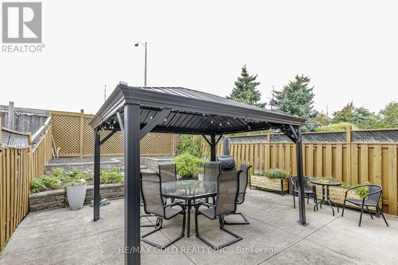 36 SUMMERDALE CRESCENT