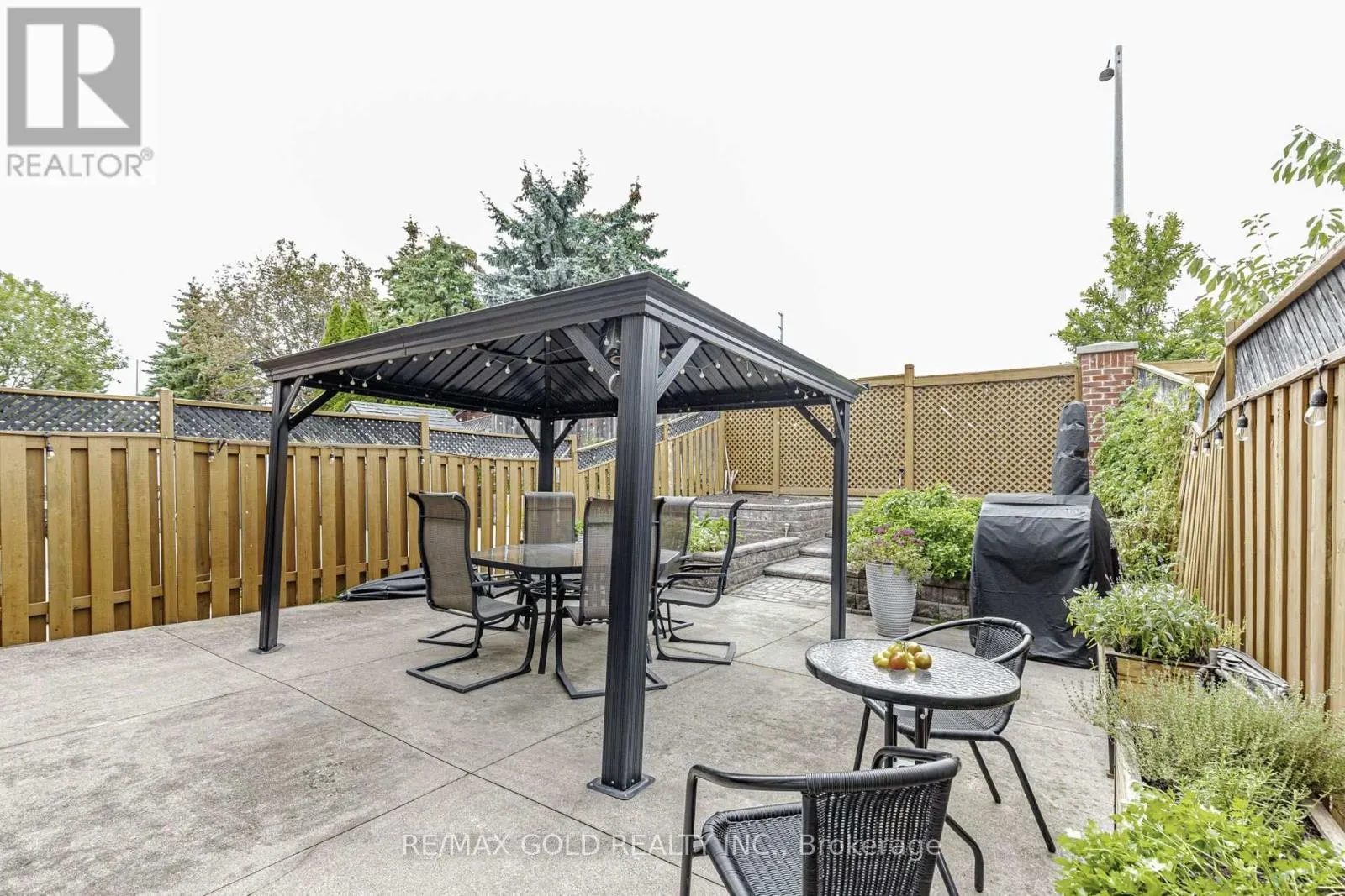36 SUMMERDALE CRESCENT