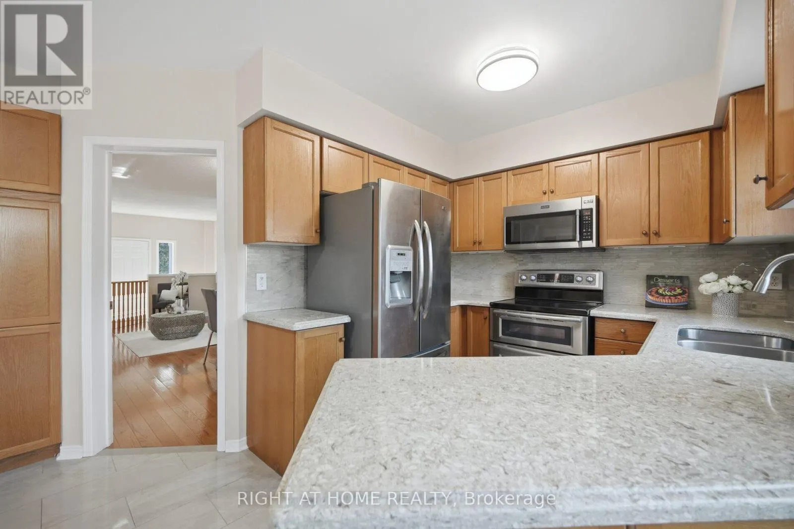 975 MANTLE CRESCENT