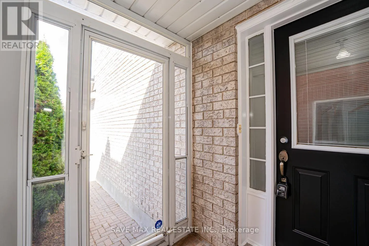 1148 WINDBROOK GROVE