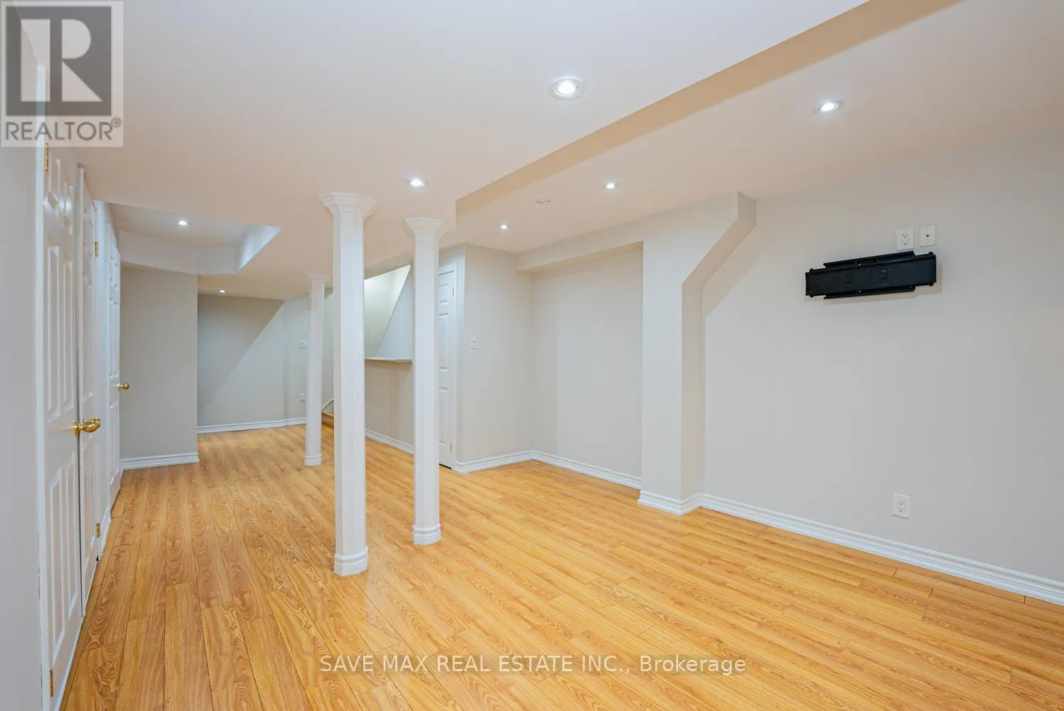 1148 WINDBROOK GROVE