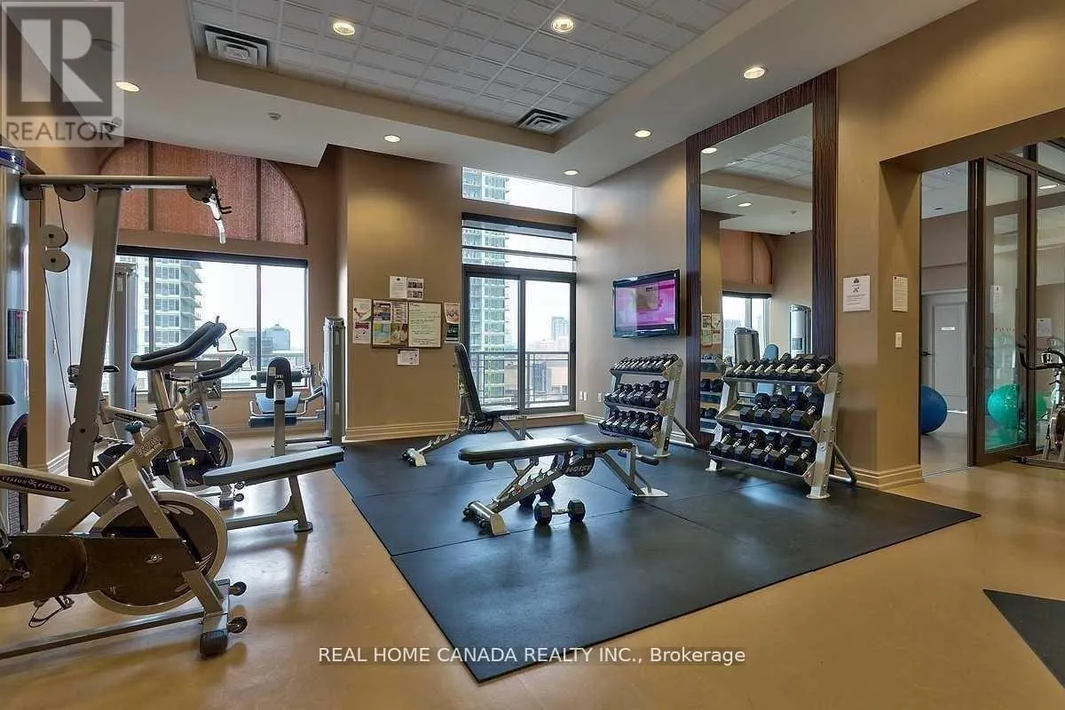 1305 - 385 PRINCE OF WALES DRIVE