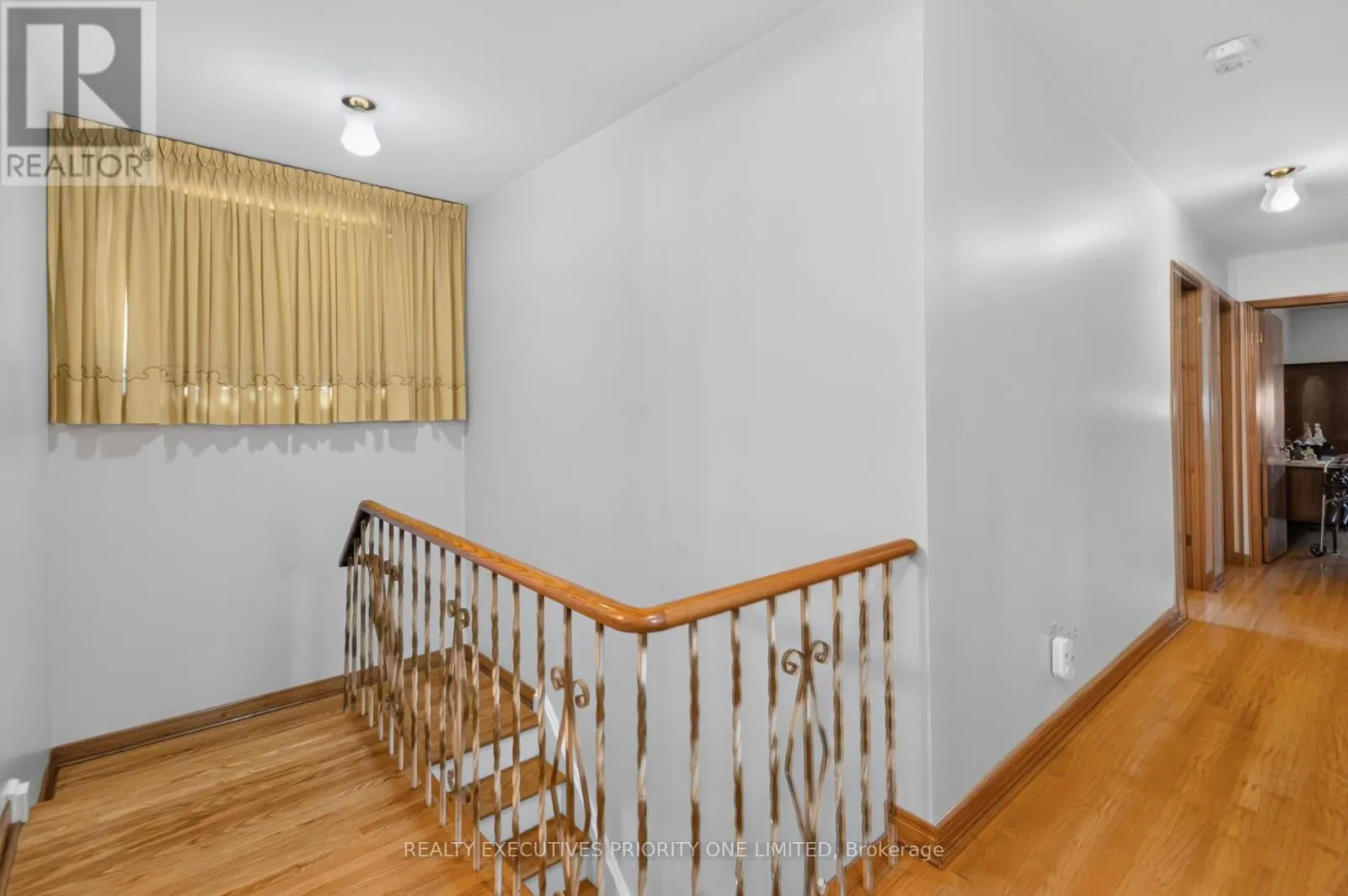 355 GLEN PARK AVENUE