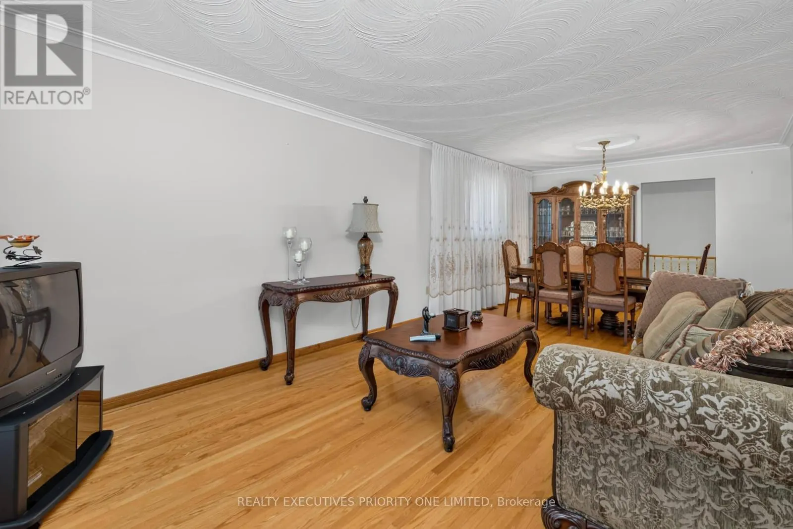 355 GLEN PARK AVENUE
