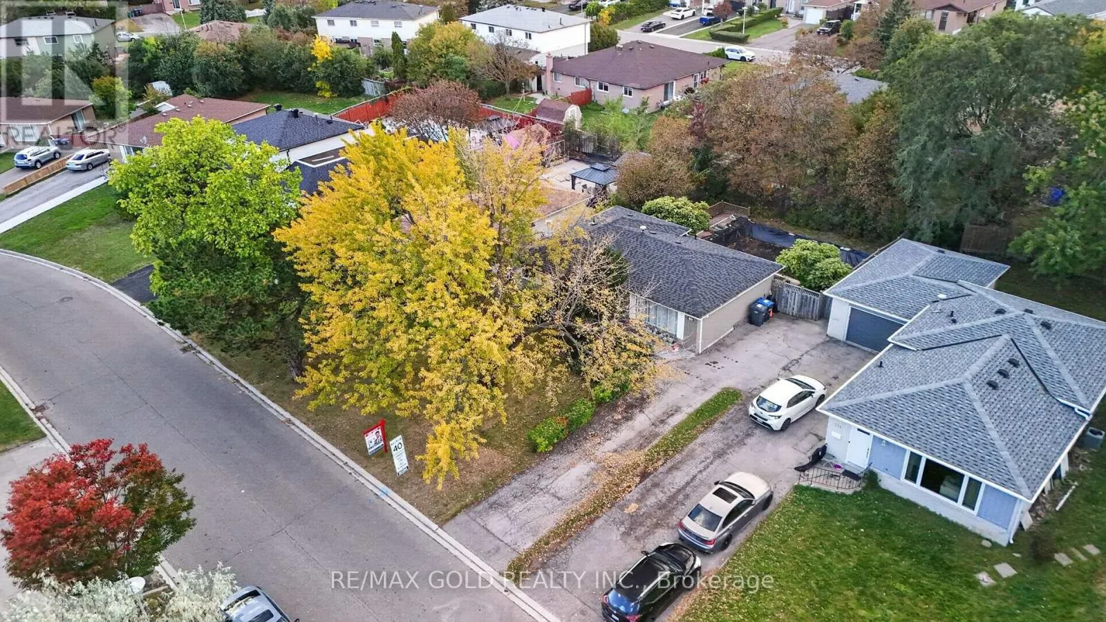 129 FOLKSTONE CRESCENT