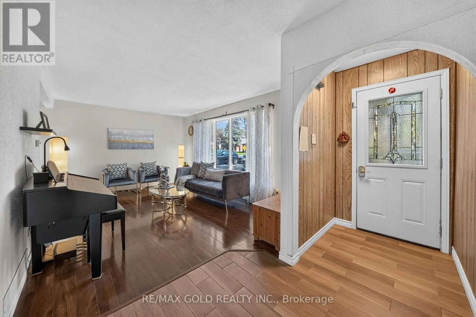 129 FOLKSTONE CRESCENT