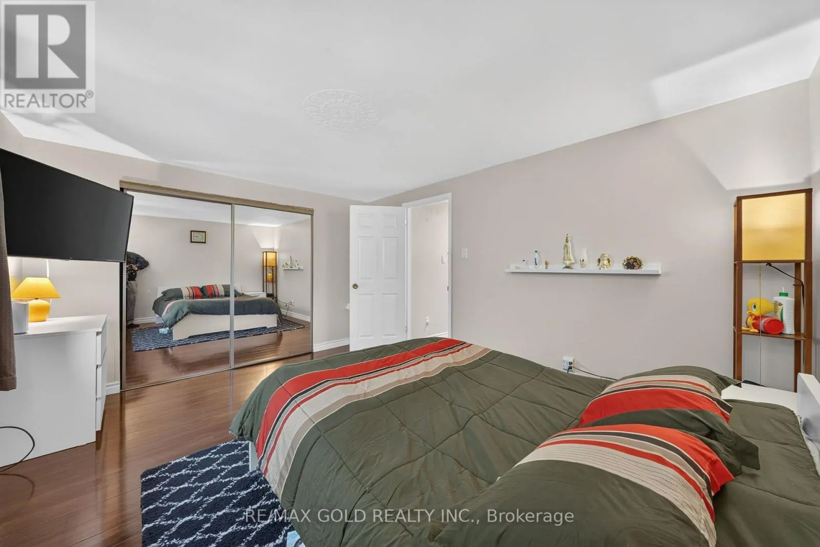 129 FOLKSTONE CRESCENT