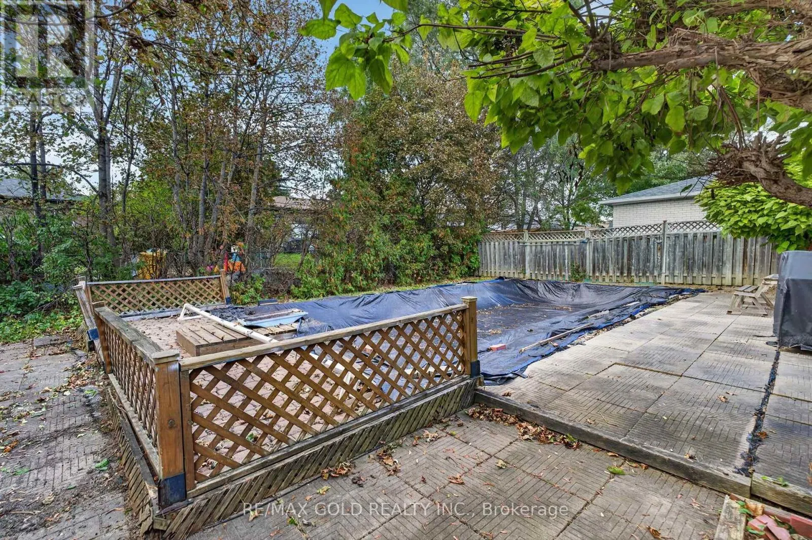 129 FOLKSTONE CRESCENT
