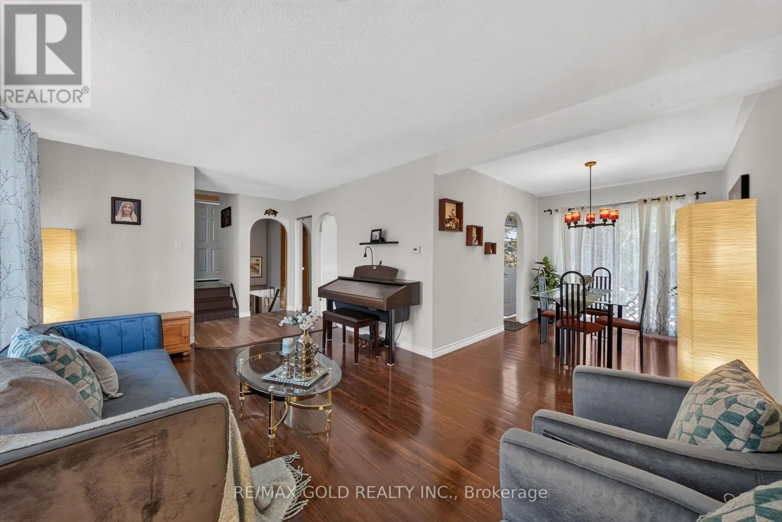 129 FOLKSTONE CRESCENT