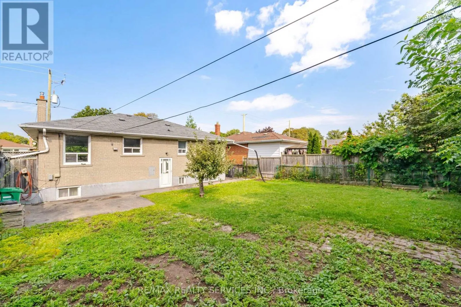 27 EDGEMONT DRIVE