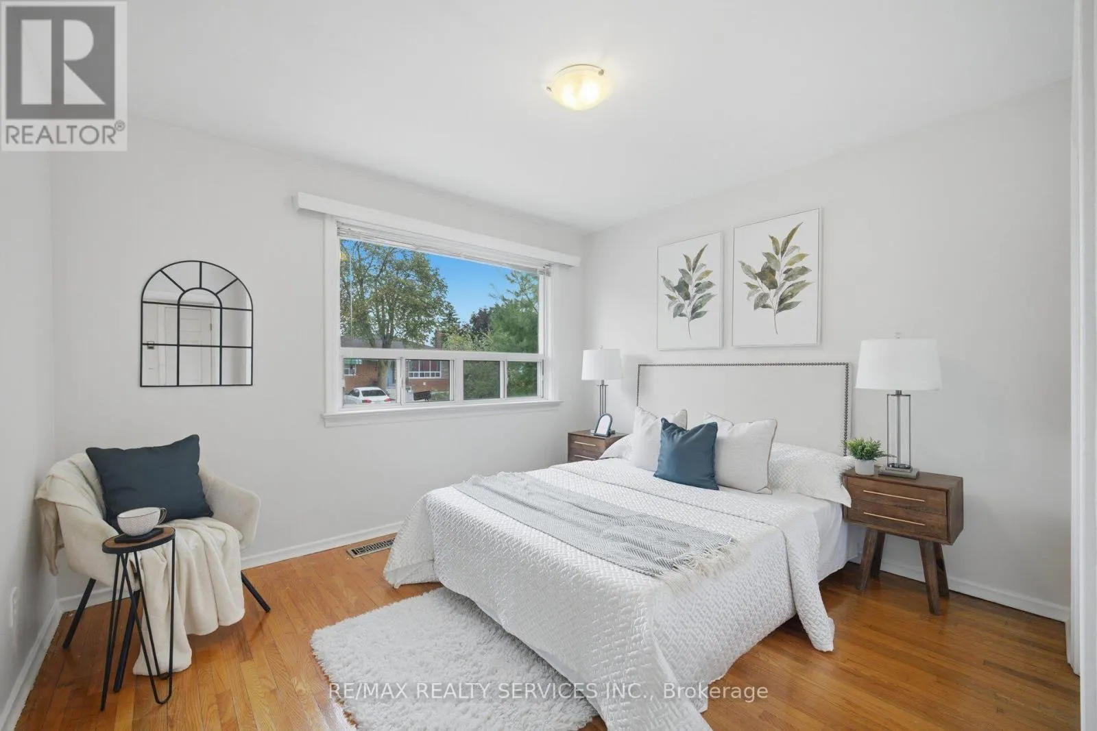 27 EDGEMONT DRIVE