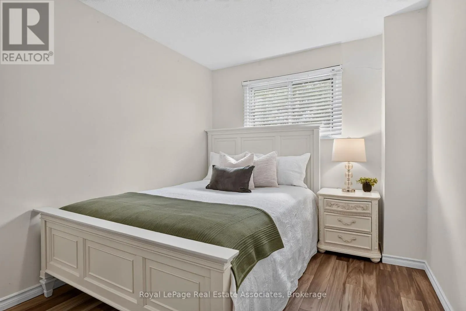 6 ELLERSLIE ROAD