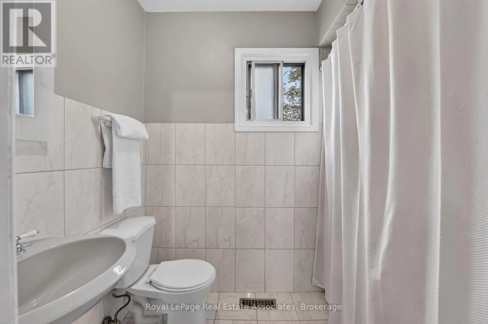 6 ELLERSLIE ROAD