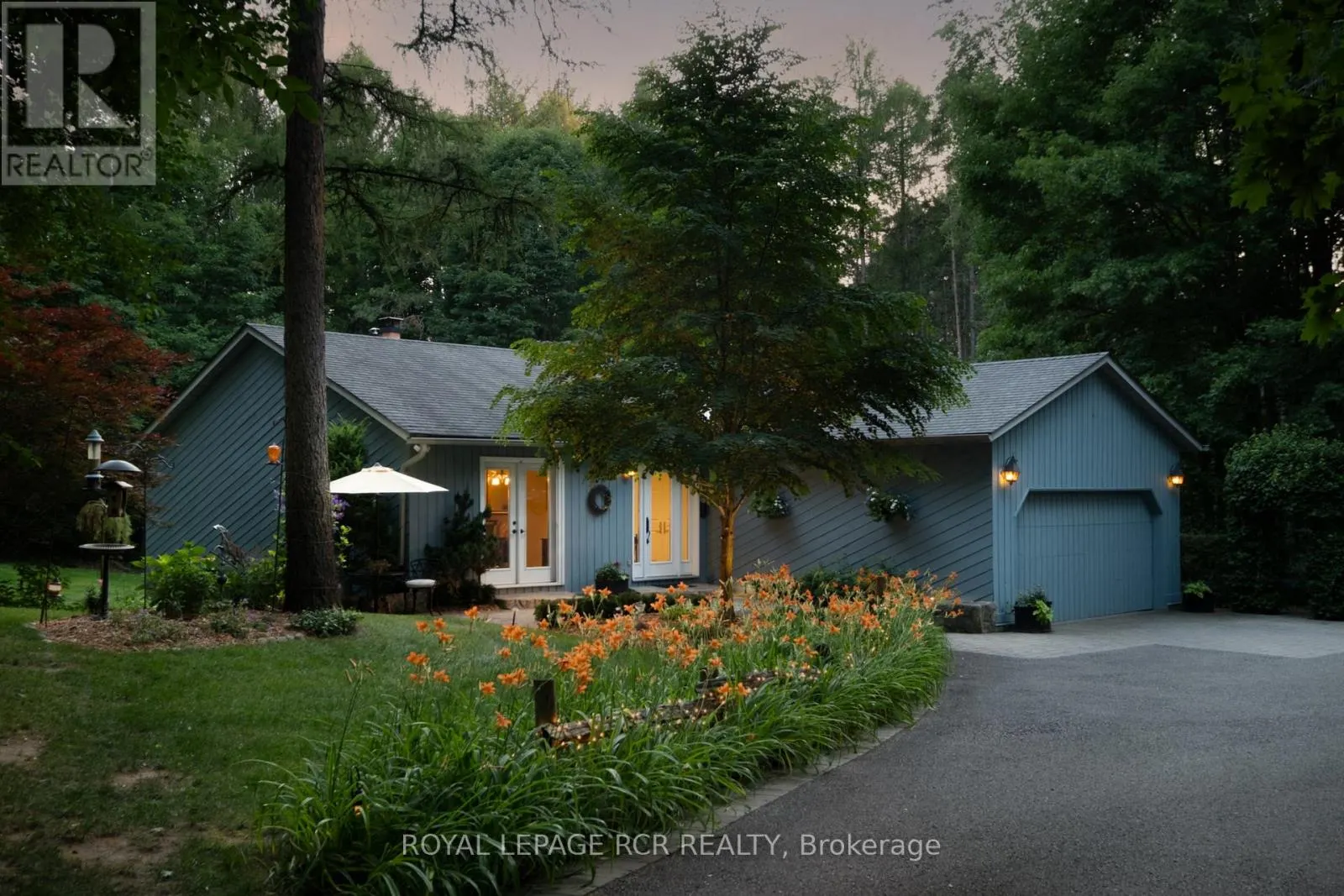 12 DAMASCUS DRIVE