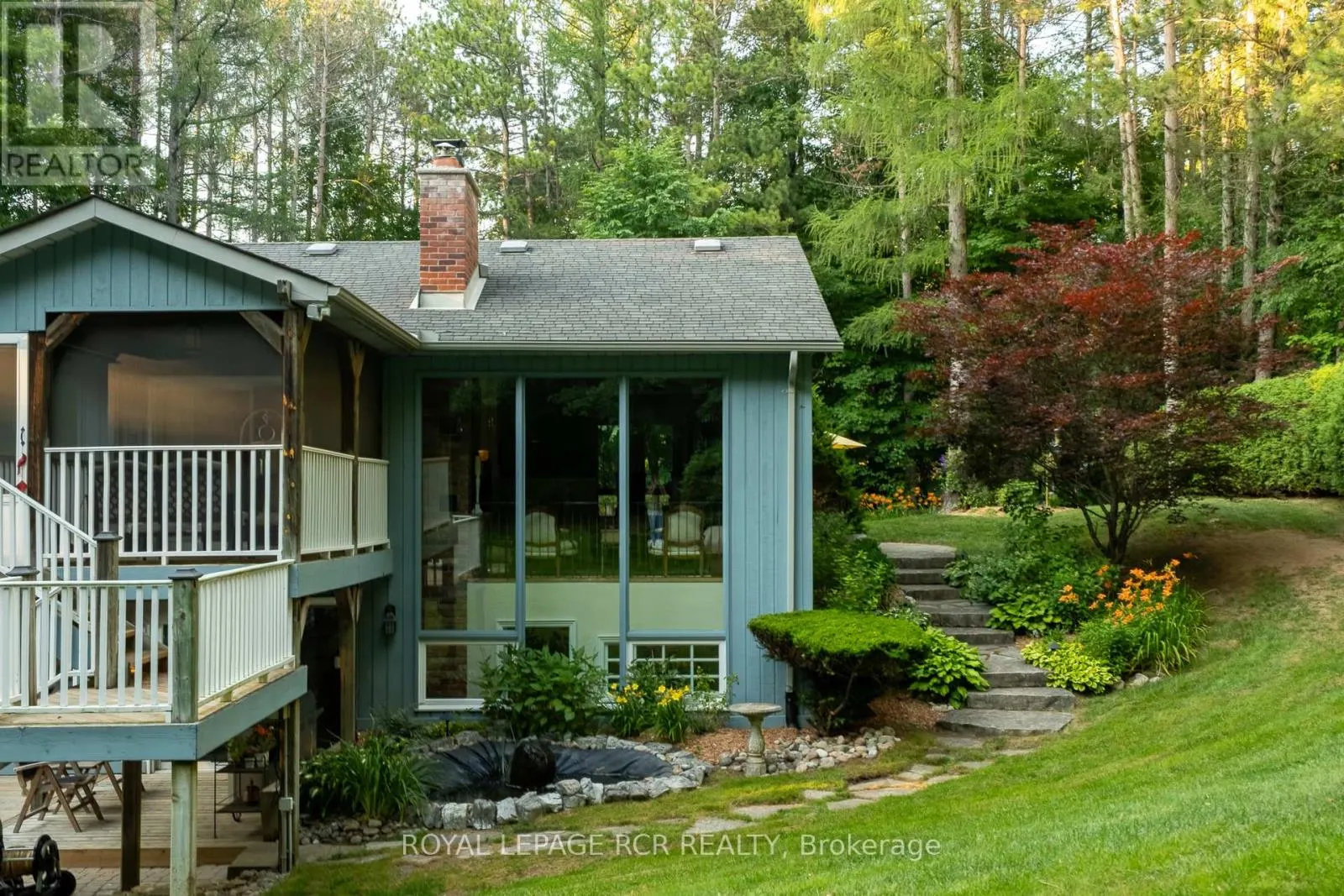 12 DAMASCUS DRIVE